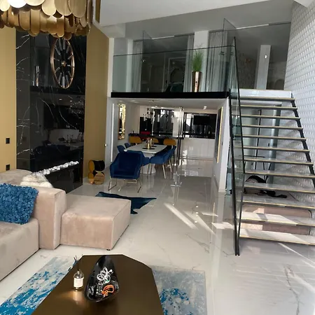 Luxury Club218 Apartment *